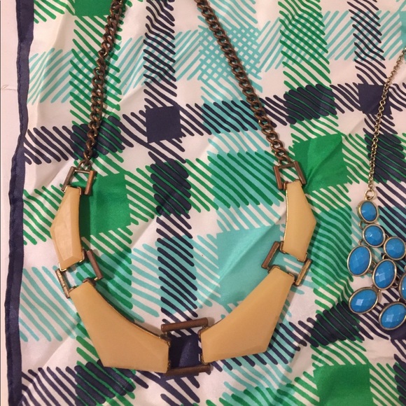 Lot of 6 statement necklaces! - Picture 5 of 7